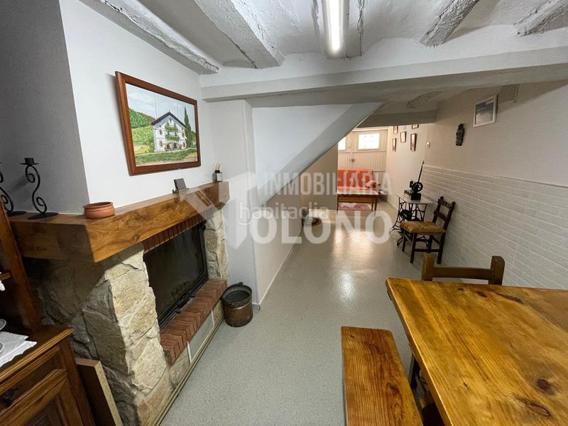 Foto bd1d6eb7-d669-475a-b137-2327adef9047. Casa aparellada a calle labradores 14 a Anguciana