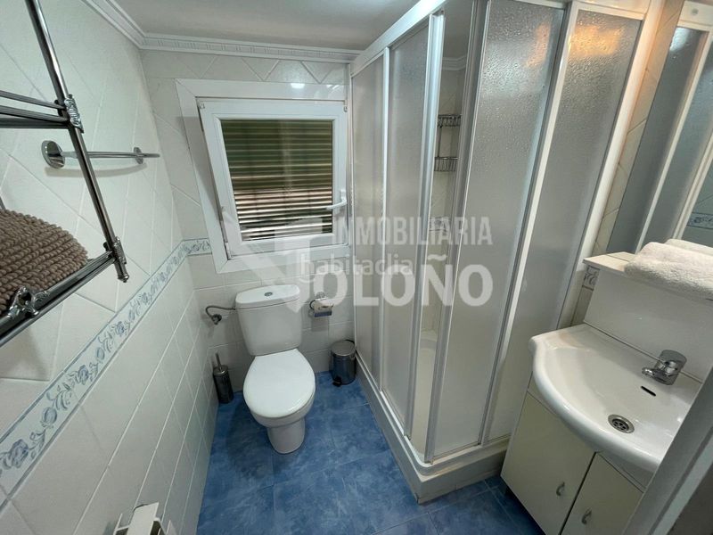 Foto c4d6b10d-bae9-4497-815c-72cf68845137. Casa aparellada a calle labradores 14 a Anguciana