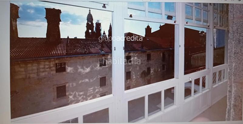 Foto 1fb55cf7-0a6d-4fdc-9837-746b2e24452a. Piso  de 3 dormitorios reformado a lado de la catedral , edificio con ascensor. en Santiago de Compostela