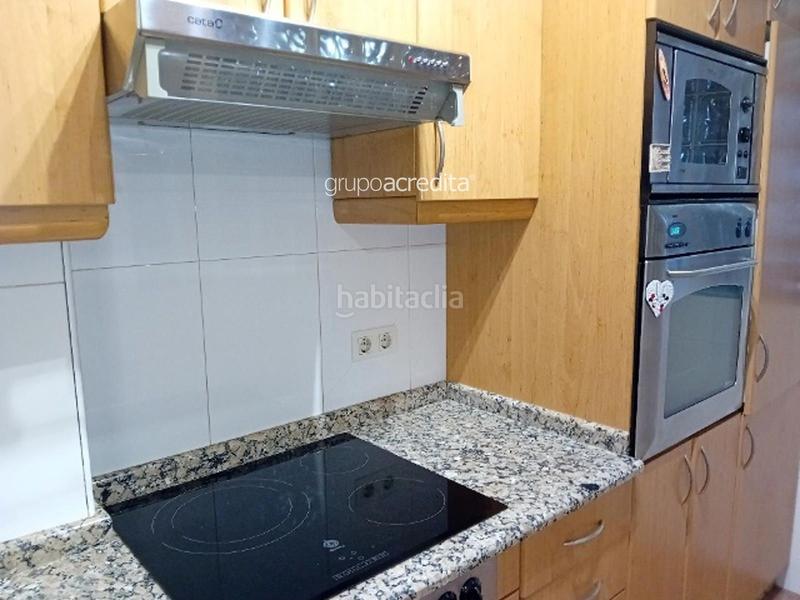 Foto fcbdefc0-8dcd-4994-b15e-2f245a8ff144. Piso  de 3 dormitorios reformado a lado de la catedral , edificio con ascensor. en Santiago de Compostela