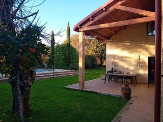 Chalet  De mazas, solláns. Casa de piedra con piscina a 5 minutos de santiago.