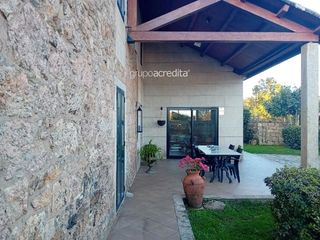 Xalet  De mazas, solláns. Casa de piedra con piscina a 5 minutos de santiago.