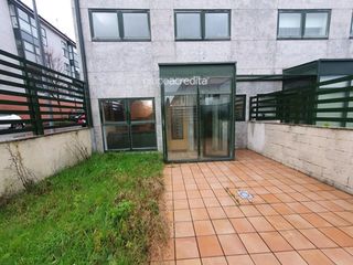 Lloguer Dúplex  Pozas. Se alquila dúplex con jardín y terraza en la zona norte de santi