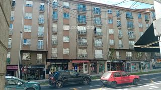 Pis a Rosalía de castro 27-portal 2. Piso en milladoiro de 3 dormitorios y 2 baños a reformar.