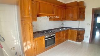 Appartamento in Buenos aires 8. Piso de 3 dormitorios y 2 baños en melide, en edificio con ascen