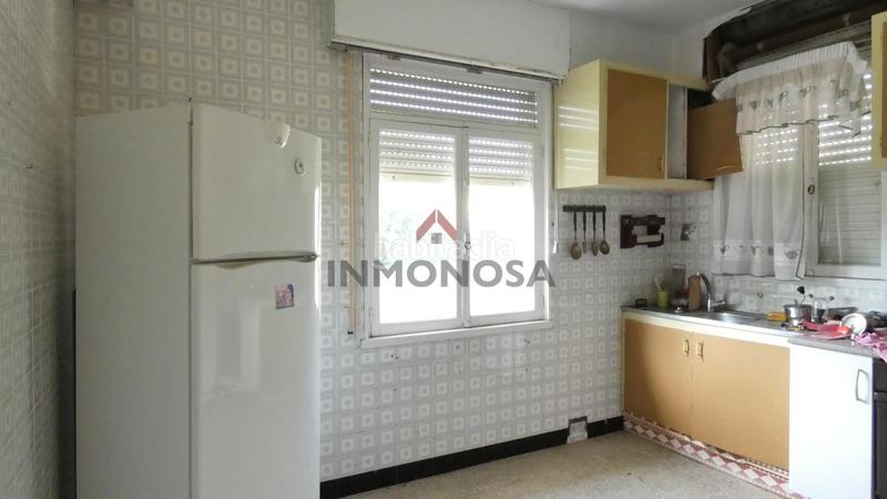 Foto 4003591f-bcf3-4c59-be03-180c1dbf25e9. Casa amb calefacció aparcament a A Malata - Catabois - Ciudad Jardín Ferrol
