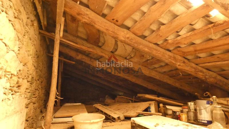 Foto 1a8bf15f-3d69-460d-b6f4-95d4e778a2a1. Casa adossada a Valdoviño