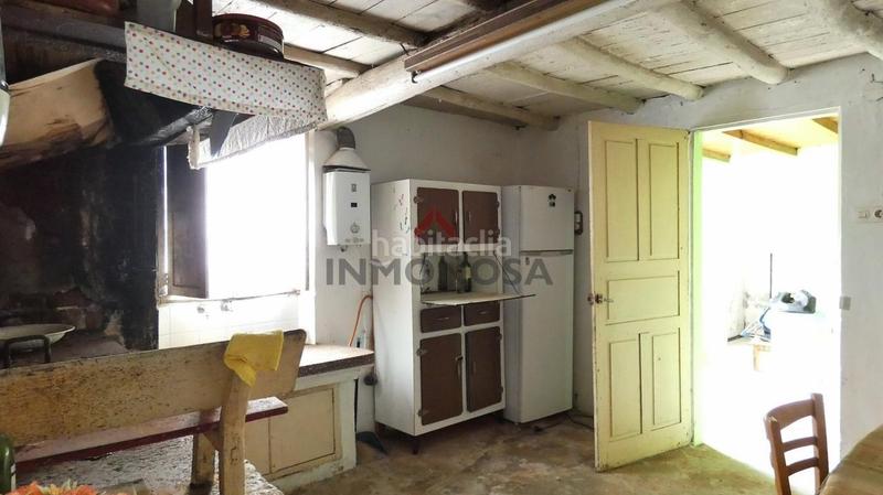 Foto d9cfacb5-631d-4d73-b1d5-7a8b7a3d3c2c. Casa adossada a Valdoviño