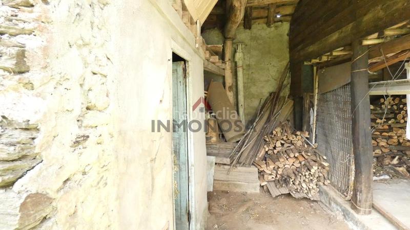 Foto fe17b735-d4f6-4e01-9a85-b4e2c1ac763c. Casa adossada a Valdoviño
