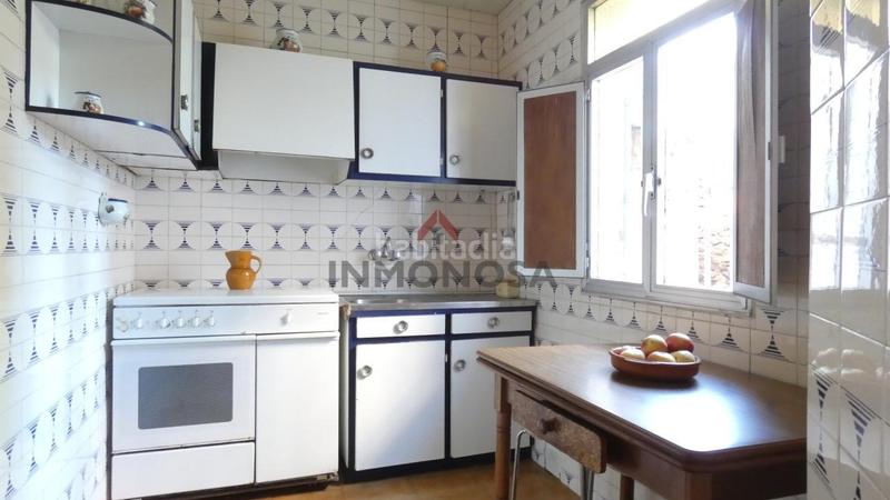 Foto ab528e19-b5a3-4a3e-8824-3b7f7e6cff7c. Semi detached house in A Malata - Catabois - Ciudad Jardín Ferrol