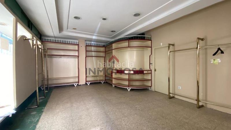 Foto c581fe88-d5f3-4f98-8a10-73593d560b32. Local comercial en magdalena 32 en Centro Ferrol