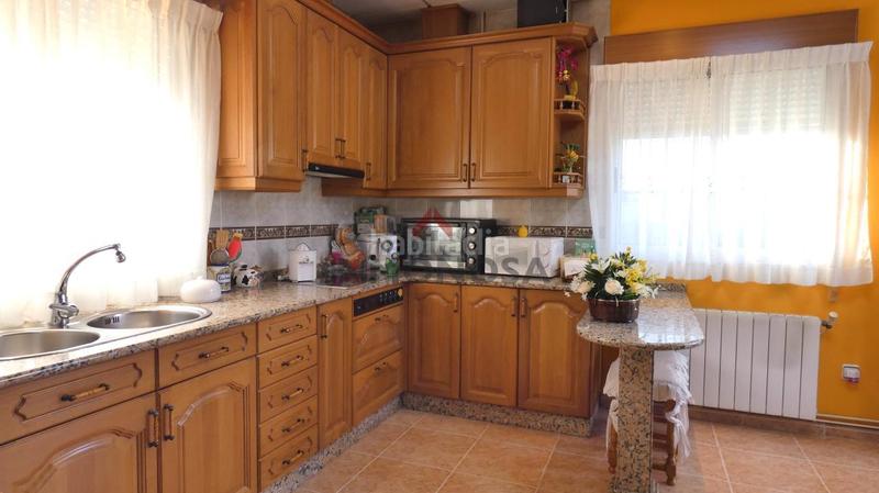 Foto b48acd5b-f04e-4e5d-9c56-1dafdfc59b3a. Casa en Fene