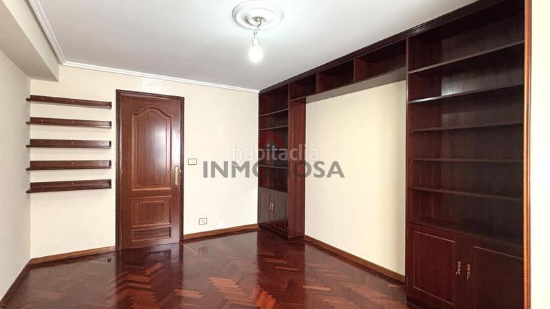 Foto 271f8e11-a17a-4ee8-8bd0-bd560d1aaf39. Etagenwohnung mit heizung parking in Centro Ferrol