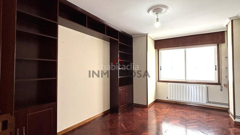 Foto 57173a33-b2b3-4fd1-9fd1-153b943184fb. Etagenwohnung mit heizung parking in Centro Ferrol