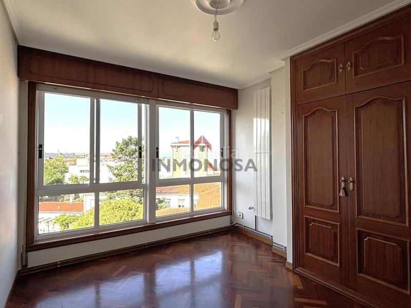 Foto 63919a74-7ca0-44ea-b98c-b982fb6f93e1. Etagenwohnung mit heizung parking in Centro Ferrol