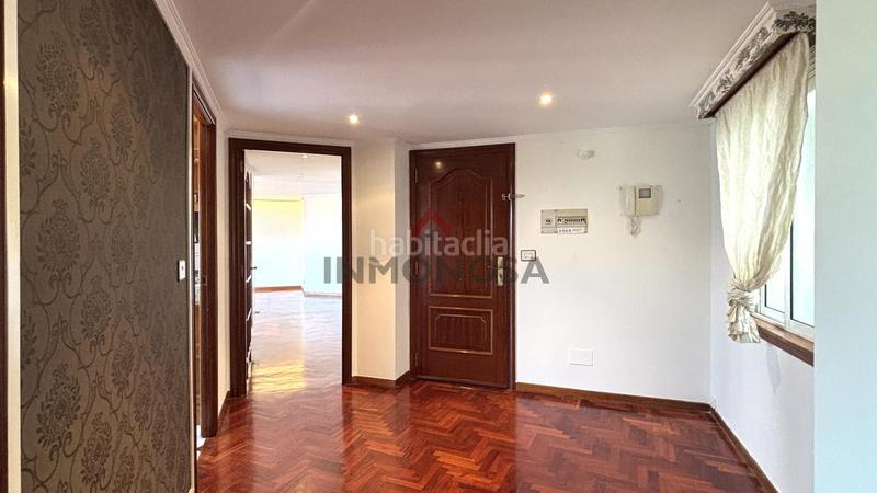 Foto 83ec1f06-5870-4635-a9bf-09d780c2d52d. Etagenwohnung mit heizung parking in Centro Ferrol