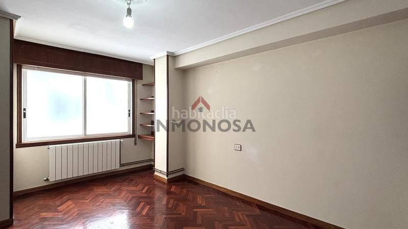 Foto 8d029d3a-ebee-4346-9033-831cdbd080c3. Etagenwohnung mit heizung parking in Centro Ferrol