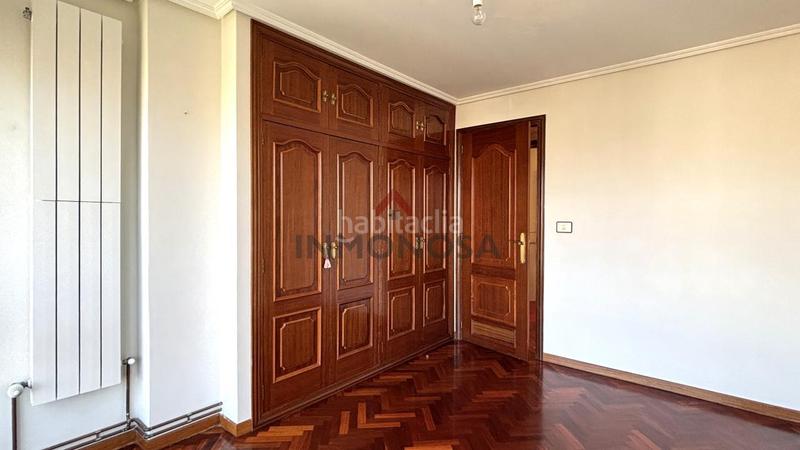 Foto 99add1f1-1e0f-4ea5-ba9a-3690a354335e. Etagenwohnung mit heizung parking in Centro Ferrol