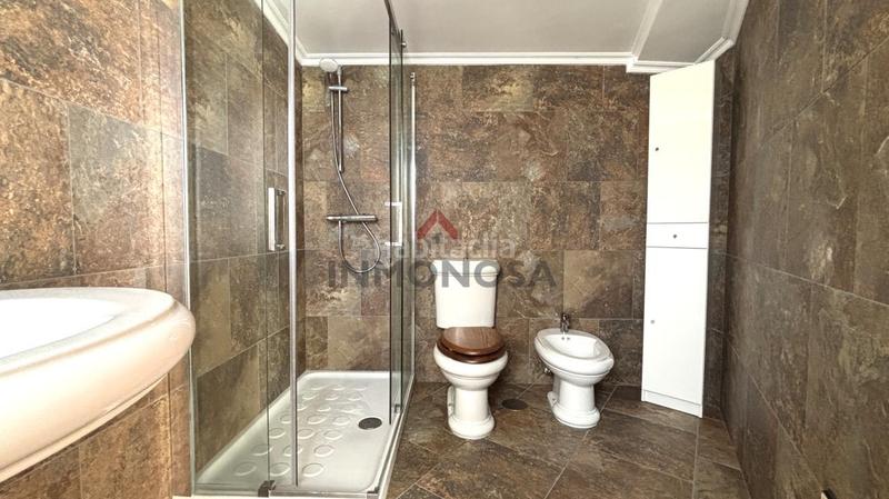 Foto f367b403-3610-4a56-aed2-004bedb17610. Etagenwohnung mit heizung parking in Centro Ferrol