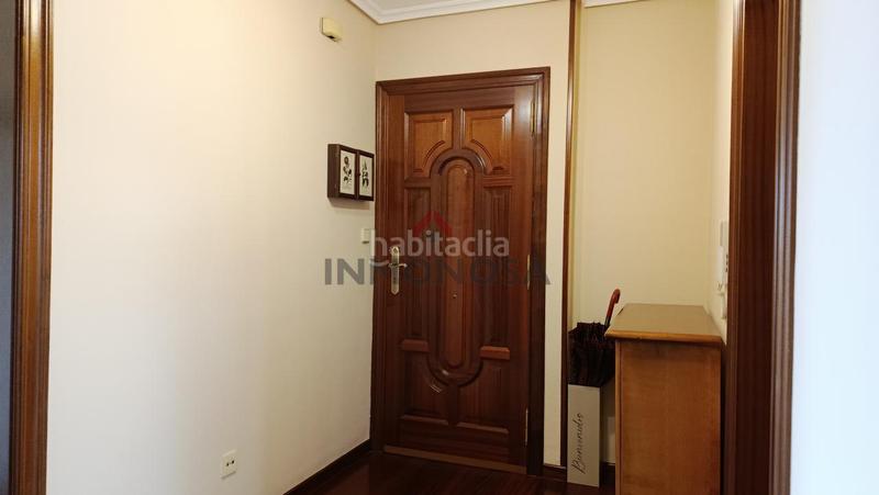 Foto 762ffd09-4475-4658-87b8-d7faee39bb49. Location appartement avec chauffage dans Esteiro Ferrol