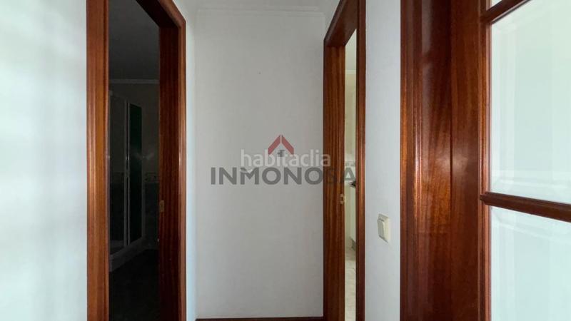 Foto dc8535c1-ce53-43a9-99e0-ac450a9df20b. Etagenwohnung mit heizung parking in A Gándara Narón