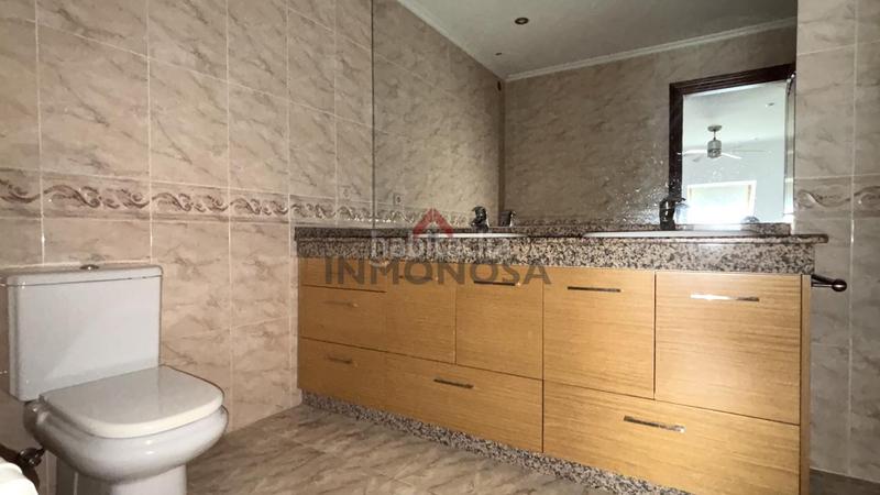 Foto 30626b9f-db7f-450b-b8c3-38c25542634f. Flat with heating parking in A Gándara Narón