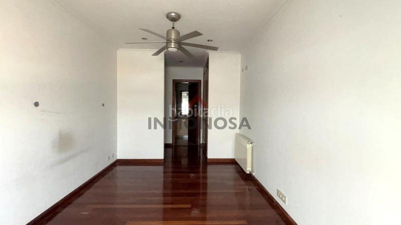 Foto 36649fd4-df02-48d4-a519-9625e3de0550. Pis amb calefacció aparcament a A Gándara Narón