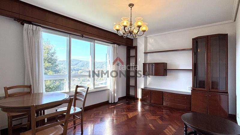 Foto f8e3ad28-5f5b-4011-9adf-b2e2634749ba. Alquiler piso en Canido Ferrol