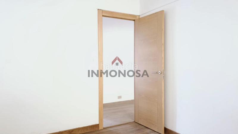 Foto dd7e9bb9-5e45-4b8d-a22c-d7e3fb4f5d36. Etagenwohnung mit heizung in Alto del Castaño Narón