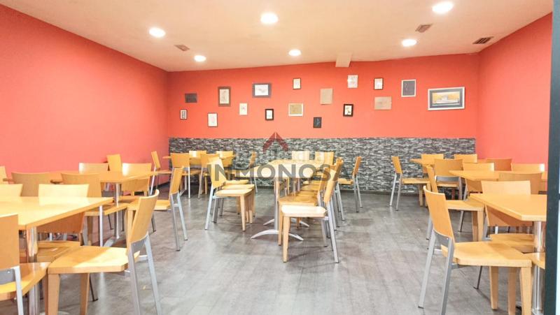 Foto 0985b596-4a04-4fe6-9aeb-856b518c4777. Local comercial en Centro Ferrol