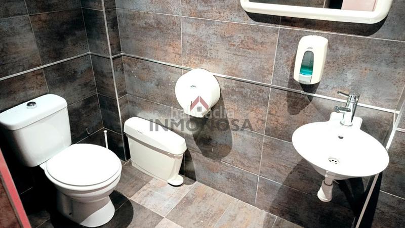 Foto f92b2c14-ffe8-4ec5-919c-a3c8adcd65b6. Locale commerciale in Centro Ferrol