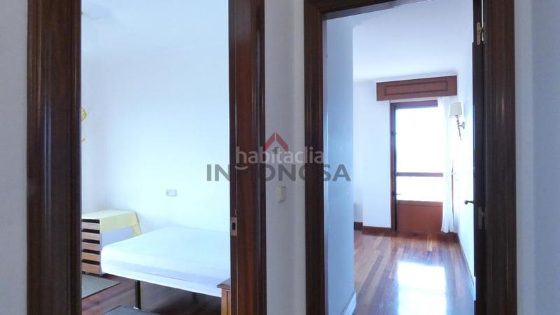 Foto ba658c5a-3274-458e-90bc-7dd6e3a48061. Lloguer pis amb calefacció aparcament a Caranza Ferrol