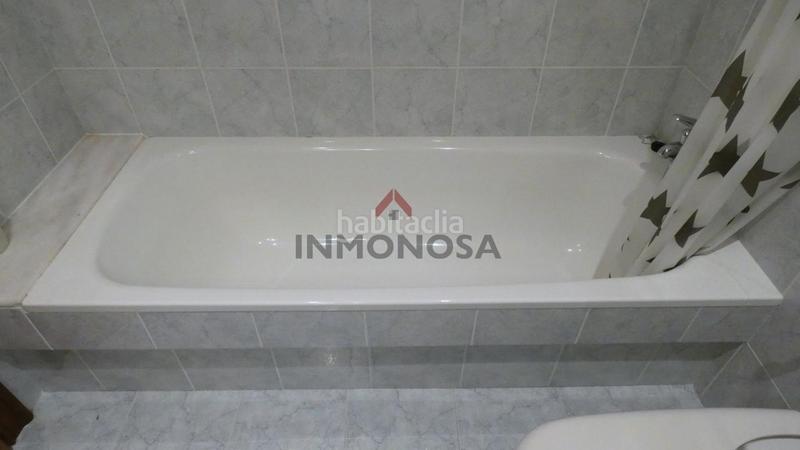 Foto c98c832e-2865-476a-bb7b-c75aacb7b2a7. Lloguer pis amb calefacció aparcament a Caranza Ferrol