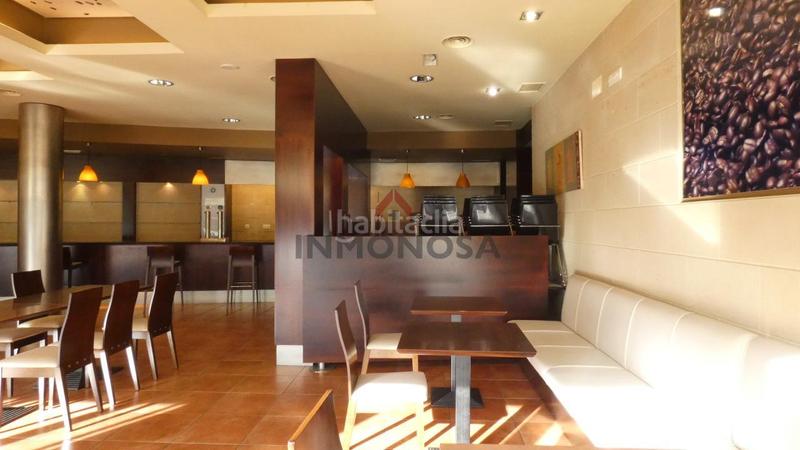 Foto f5a416f8-a213-45af-8e8d-8aa4b27ffb40. Business premise in Canido Ferrol