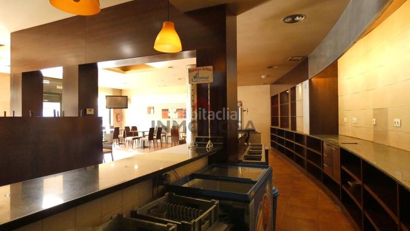 Foto 8e1eb46d-dd12-4896-81f9-52b6d64a8c7d. Local commercial dans Canido Ferrol