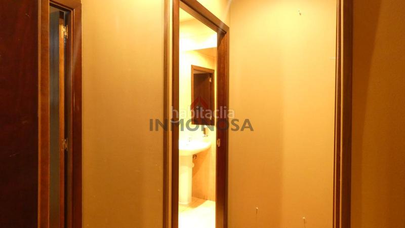 Foto 8b220d9a-b79f-4b72-91b3-2e74ce7ed2f4. Locale commerciale in Canido Ferrol