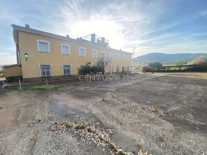Foto ad92255b-5f57-481e-81b1-73b3d09398ff. Edificio en Alía
