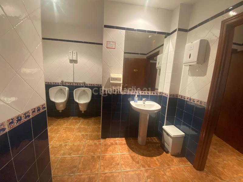 Foto e5319e53-4685-464f-b9c7-3d3f9a5f75aa. Edificio en Alía