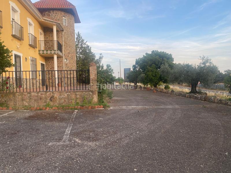 Foto f6809270-2ad0-4668-a0c1-35be4f308fe7. Edificio en Alía