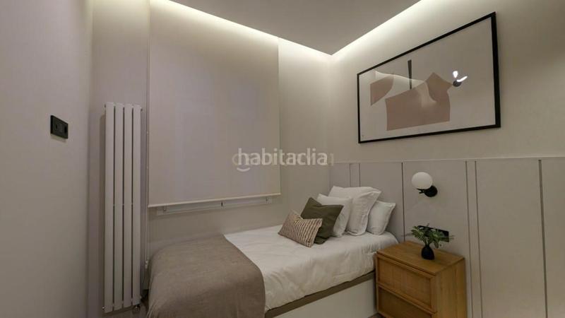 Foto babd8f82-1352-4e25-a8f1-bb8a3399187f. Piso en Recoletos Madrid