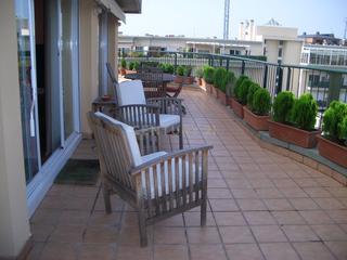 Rent Apartment in Calle palenque, 2, las rozas de madrid, spain. Ático luminoso en las rozas de madrid con terraza de 35 m2, zona