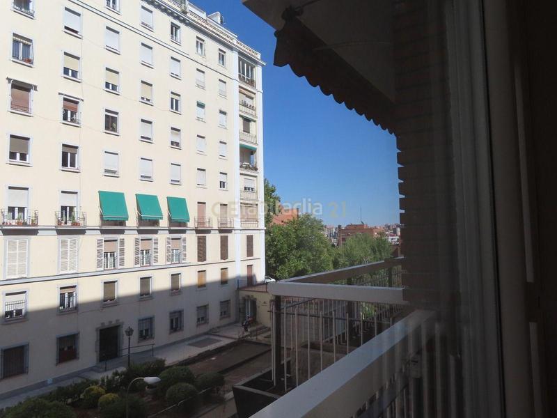 Foto 5128dfd3-9bb0-4def-8c91-088a097b657f. Alquiler piso en amado nervo 4 magnífica vivienda junto al parque de el retiro en Madrid