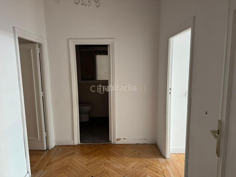 Foto 11015804-cfe5-41d3-a00d-0b99901f27f1. Rent flat in amado nervo 4 in Niño Jesús Madrid
