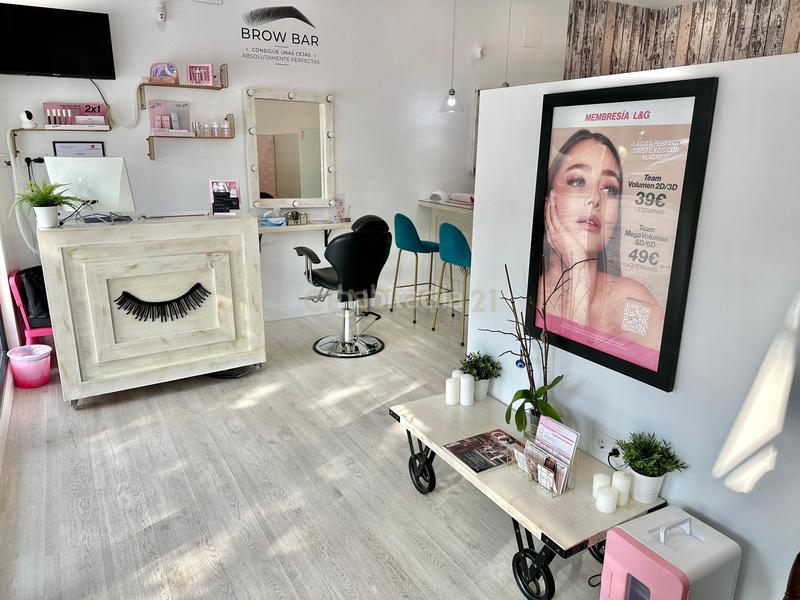 Foto 4c06f2cd-971c-4718-938e-7fb97a5367f3. Traspaso local comercial en isabel de farnesio 25 traspaso de franquicia en Boadilla del Monte