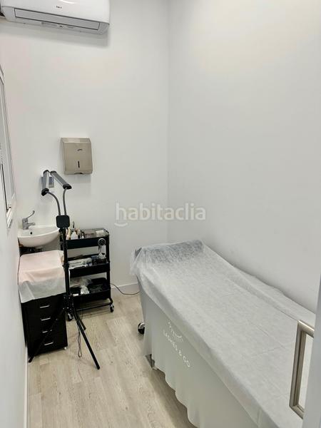 Foto 948e2610-6bd6-4684-9311-b7b5c45c9f3d. Traspaso local comercial en isabel de farnesio 25 traspaso de franquicia en Boadilla del Monte