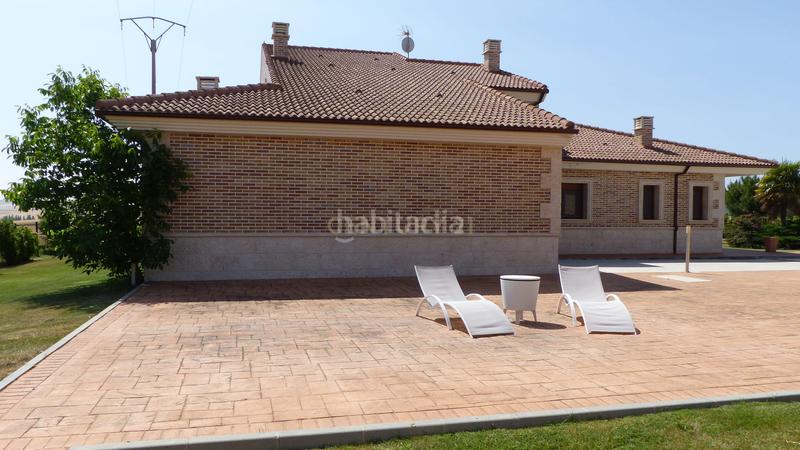 Foto 3fc27adc-b6d2-4897-ae79-f1db241ef83a. Casa amb aparcament piscina a Sigeres