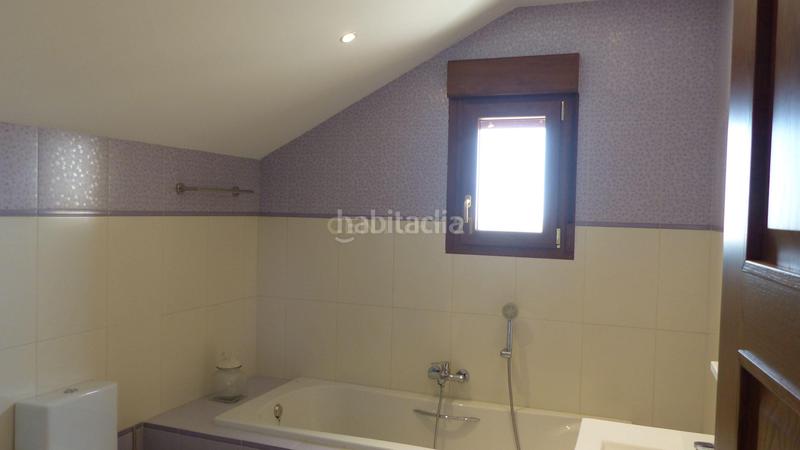 Foto 724f6d05-3435-40c9-9473-cb5c2396ba26. Casa amb aparcament piscina a Sigeres