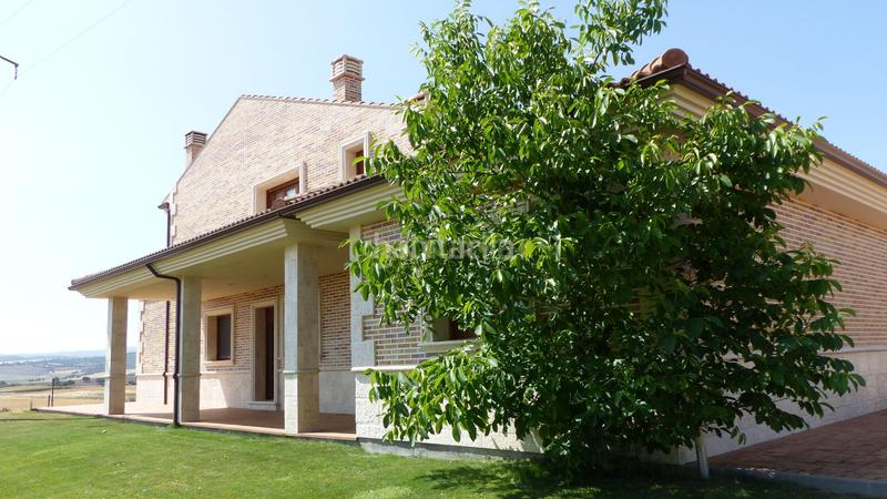 Foto b0a40052-89eb-4cfa-b423-46ea972c5c93. Casa amb aparcament piscina a Sigeres