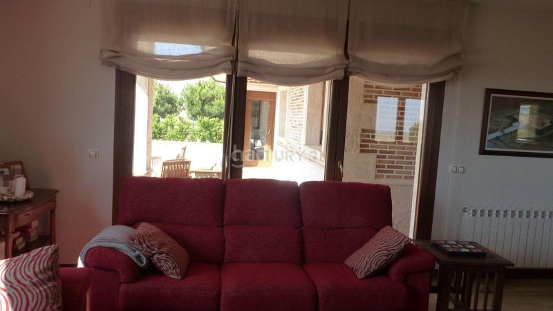 Foto b28708cf-6d58-404b-b1f5-4aeea03ead47. Casa amb aparcament piscina a Sigeres