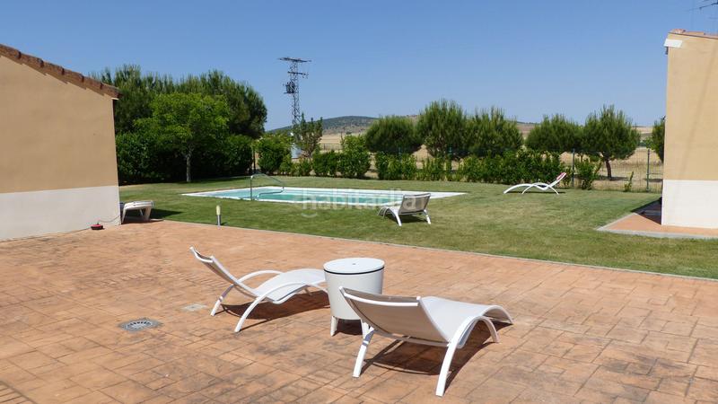 Foto b3c71c99-8e8e-4ab4-ae6c-b37b8eb0a03f. Casa amb aparcament piscina a Sigeres